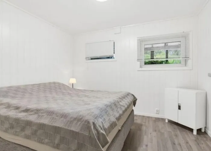 Lovely 1 Bedroom Downstairs Condo With Free Parking Place